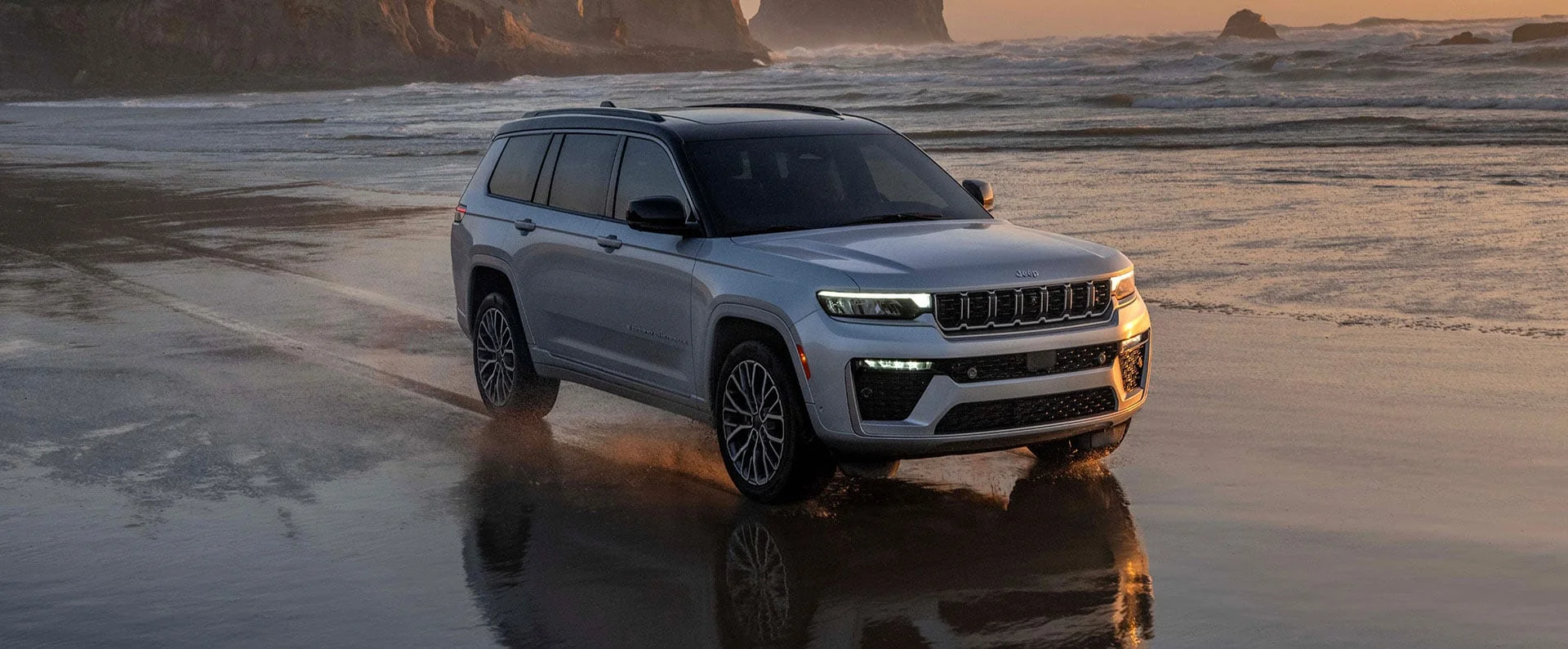 2026 Jeep Grand Cherokee main exterior hero image